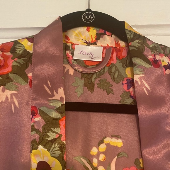 Mauve Silk Floral Robe (M/L) - Picture 3 of 6